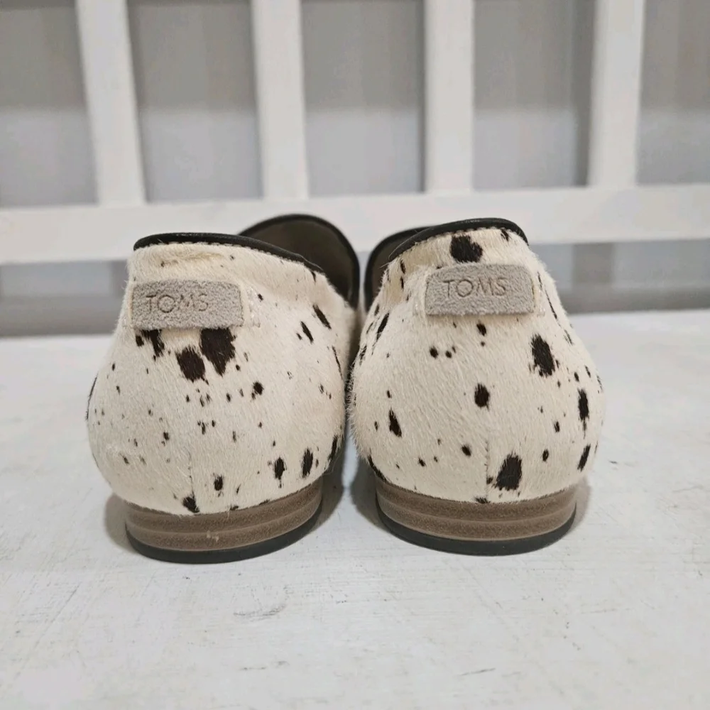 Toms Womens Darcy Canvas Birch Spotted Cow Slip On Loafers 10015791 Size 8.5